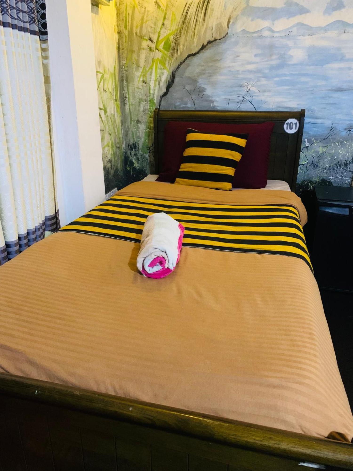 Noname Hostel And Cafe Елла Екстер'єр фото